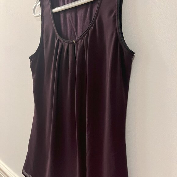 Le Chateau Women's Sleeveless Blouse, Medium, Purple - Picture 3 of 8